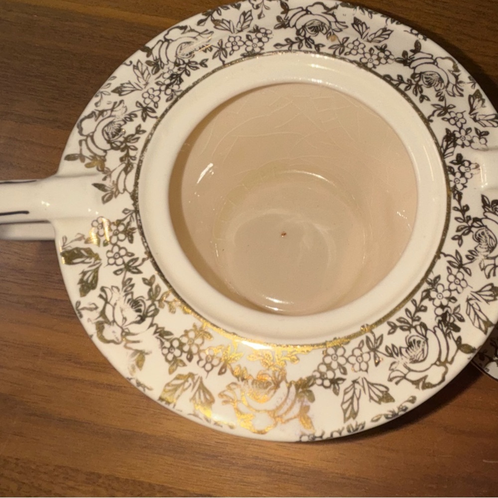 H&K Tunstall 1940s china double handled sugar bowl & lid in Old English Sampler - Picture 2 of 9